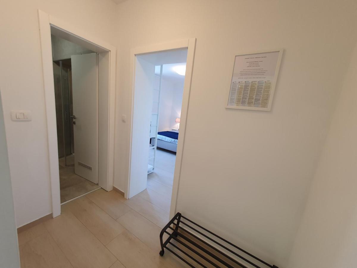 Apartmani Melanie โปเรช ภายนอก รูปภาพ