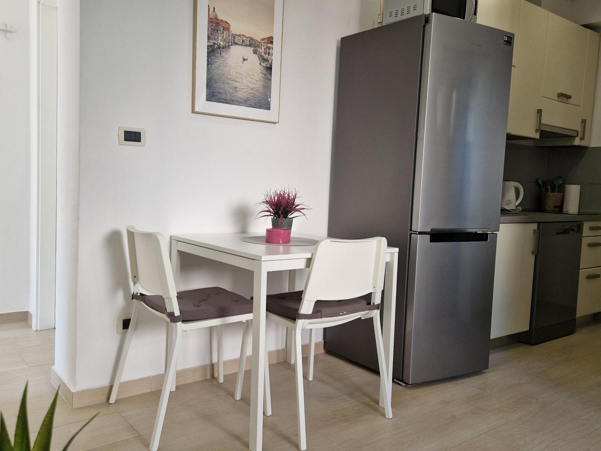 Apartmani Melanie โปเรช ภายนอก รูปภาพ