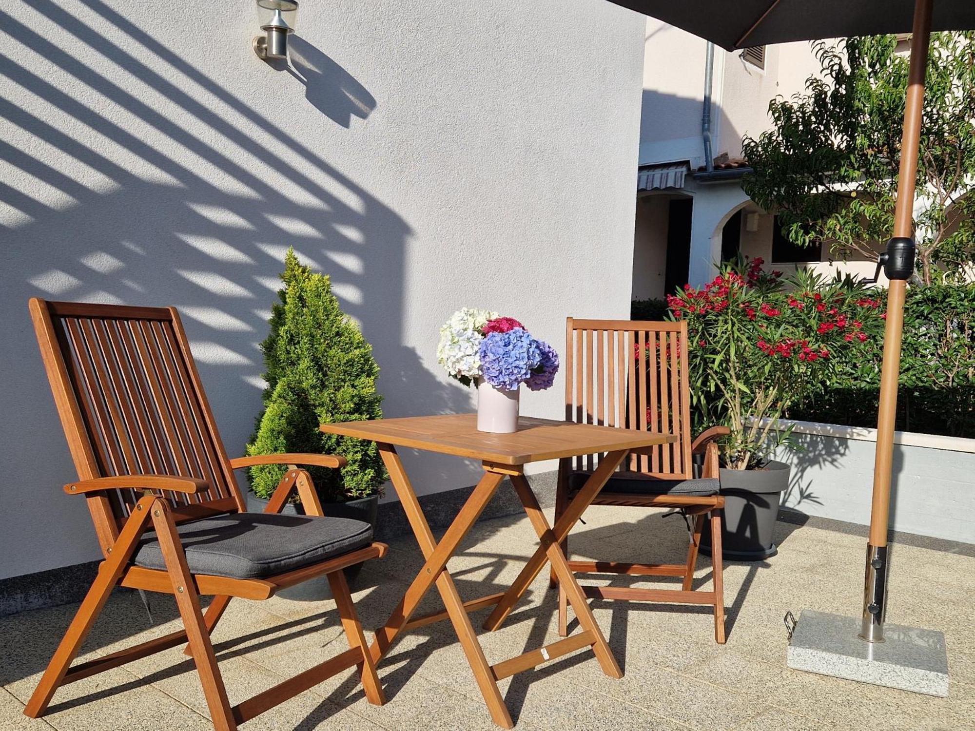Apartmani Melanie โปเรช ภายนอก รูปภาพ